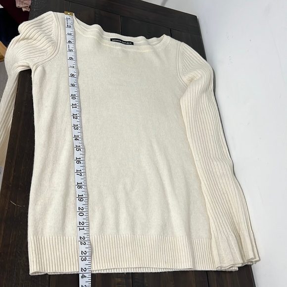 BANANA Republic Sweater Ivory Size XS - Picture 7 of 7